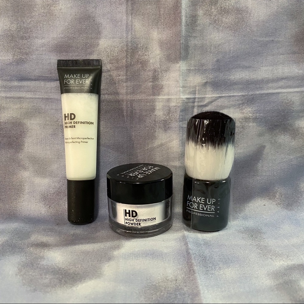 MAKE UP FOR EVER HD set with kabuki brush